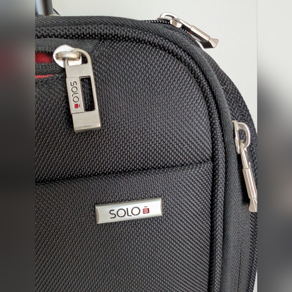 SOLO New York 16" Rolling Underseat Business Suitcase Laptop Carry On Luggage - Picture 7 of 16